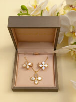 61915107-DF9B-445B-87FC-4DAE23B50BEB