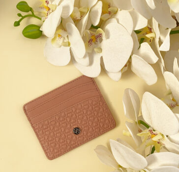 RITZY CLASSIC CARDHOLDER - NUDE PINK
