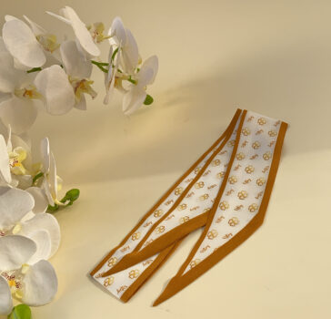Classic handbag scarf