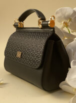 DF6252A4-9182-42F8-A0A2-C5CAF7377612