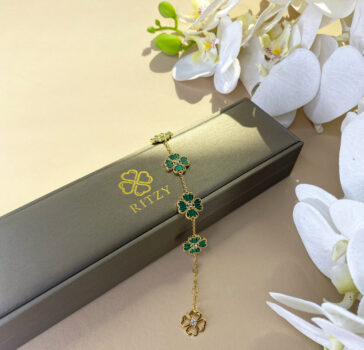 RITZY SIGNATURE - MALACHITE 5 FLOWERS BRACELET