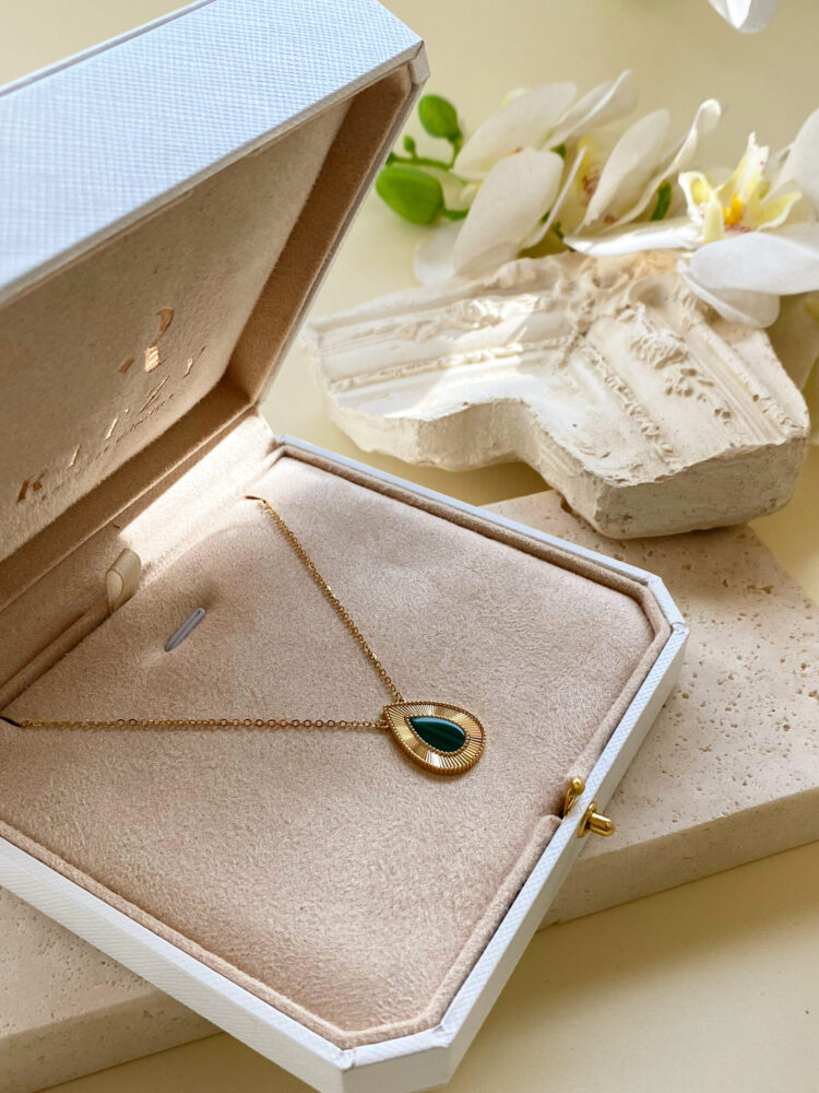 TEARS OF LOVE- 18k gold - Malachite