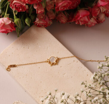 Fleur de lune - Pearl bracelet