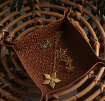 RITZY Jewelry Tray - Brown