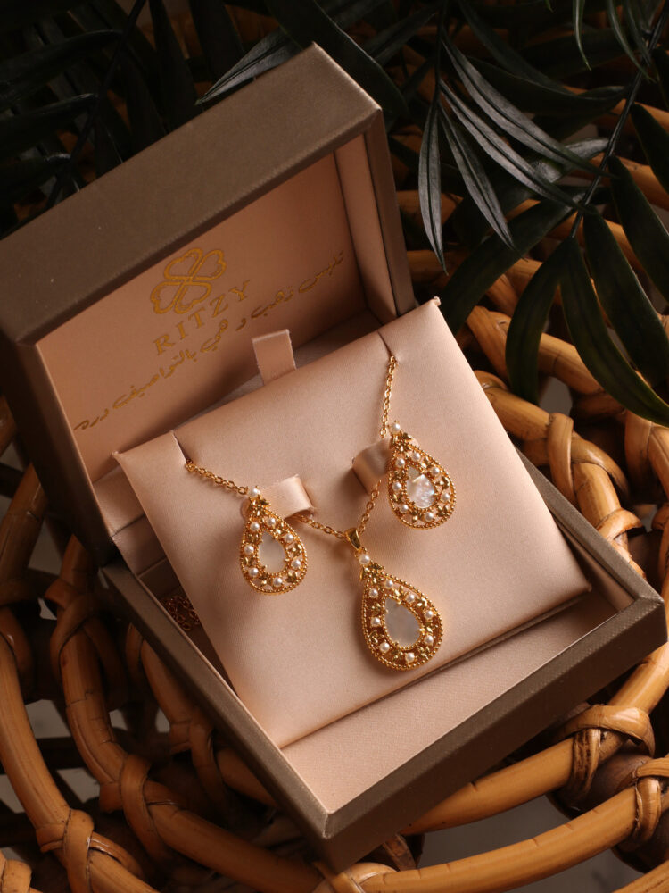 DANA - Peal Necklace & Earrings SET