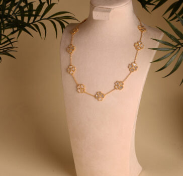 Ritzy signature -10 Flowers necklace - Pearl