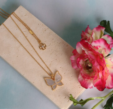 Julia - Pearl Long Necklace