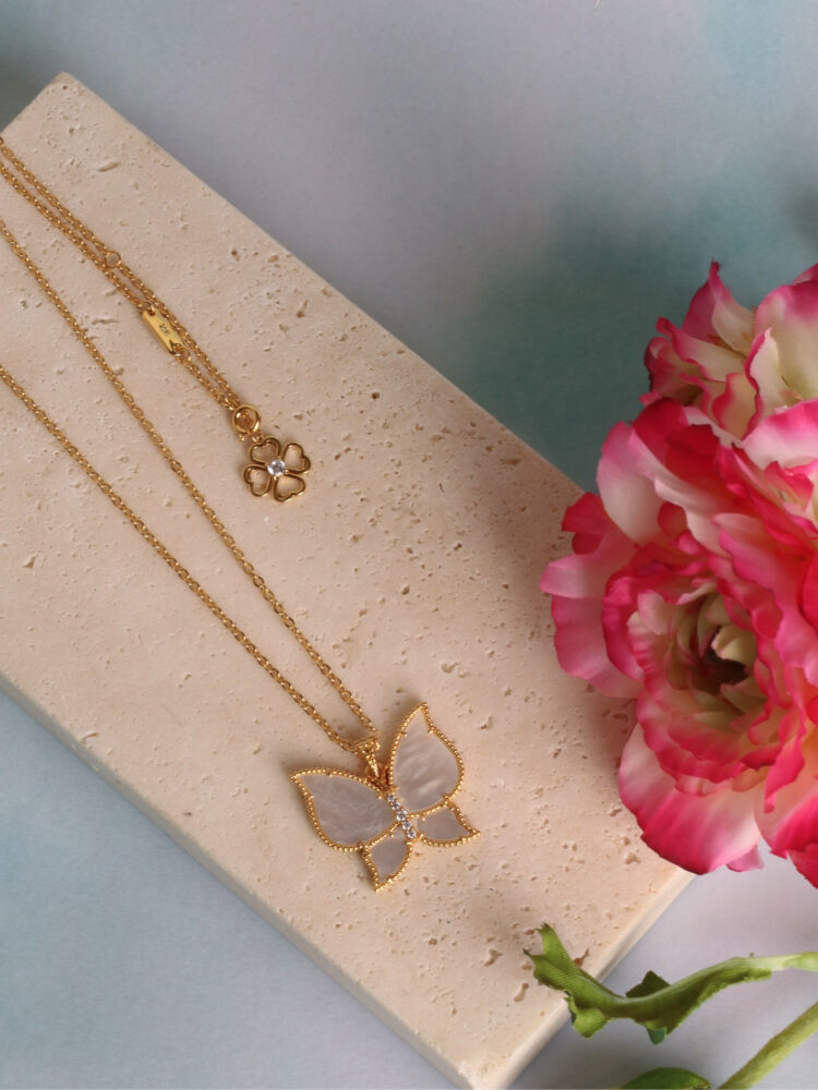 Julia - Pearl Long Necklace