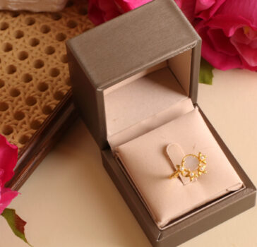 Fleur De Lune - Pearl Ring