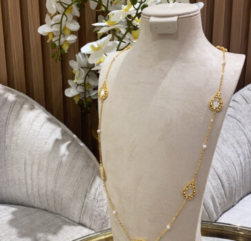 DANA - 7 Pears Necklace