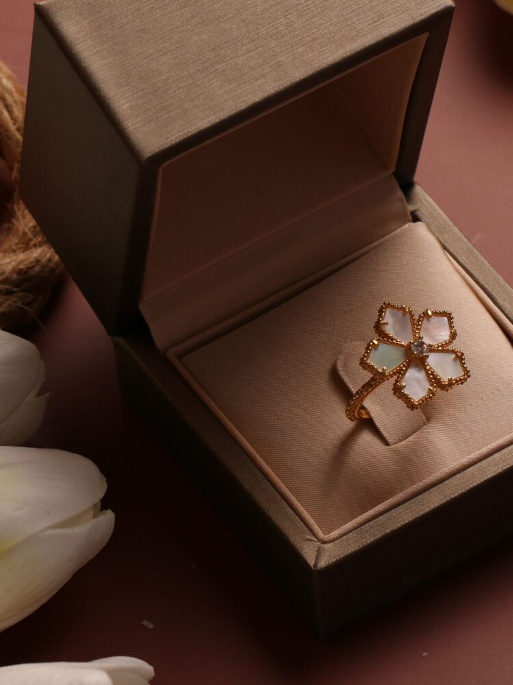 PIVOINE - Pearl Ring