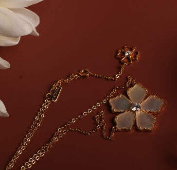 PIVONIE - Pearl long necklace