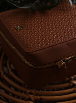 5AEBCB65-9034-4FFC-AF6D-F5D72ED1A5A4