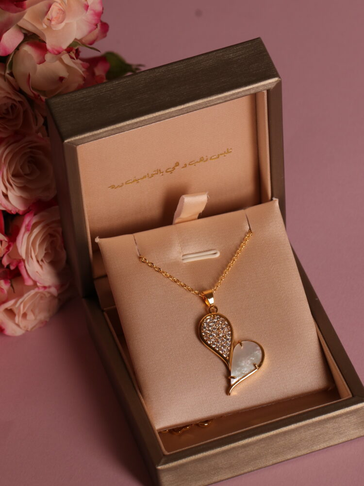 BLOOMING LOVE - Small Necklace( short )