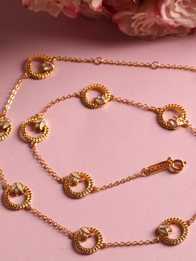 THE LOVE – Everlasting Love – 10 motif’s necklace