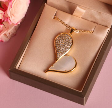 BLOOMING LOVE - Long necklace