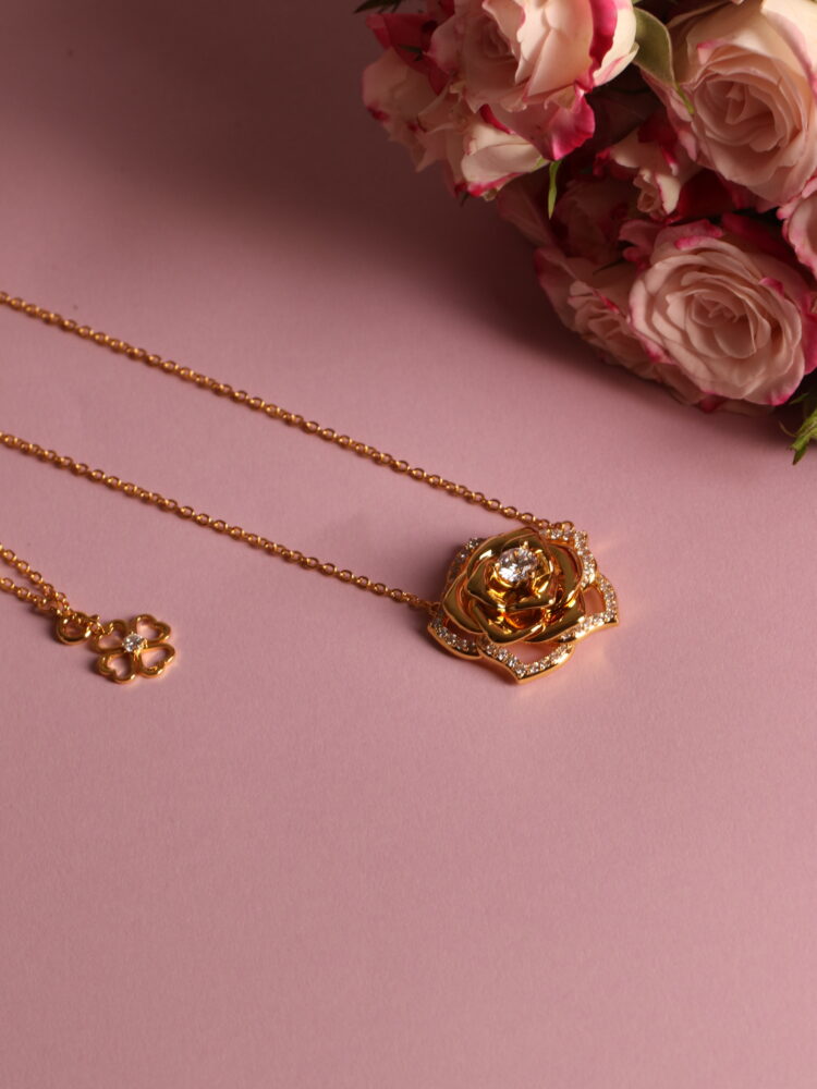 La Fleur - Long necklace