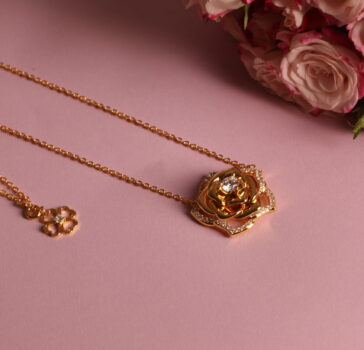 La Fleur - Long necklace