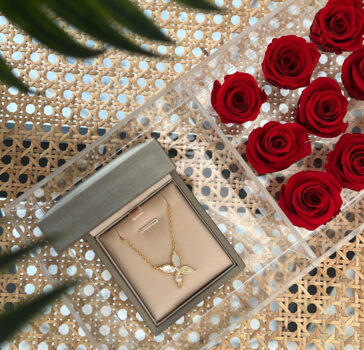 Papillon short Necklace - gift box