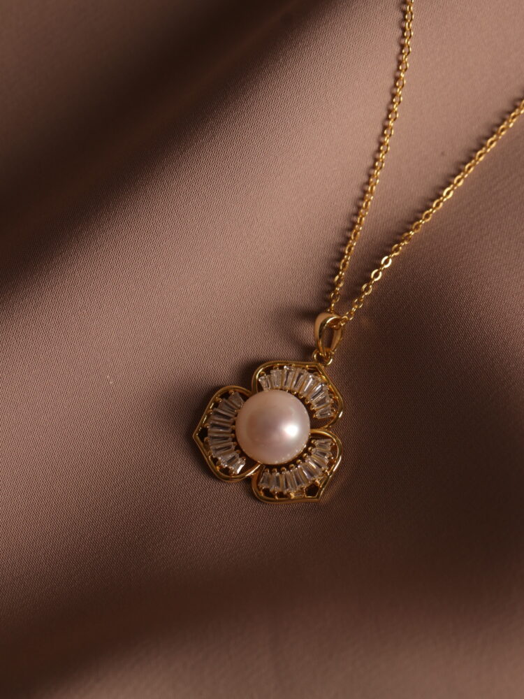 Pearl Petals - Necklace