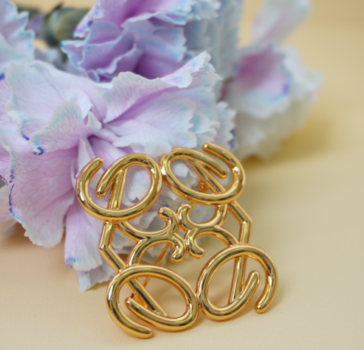 The Classic - brooch