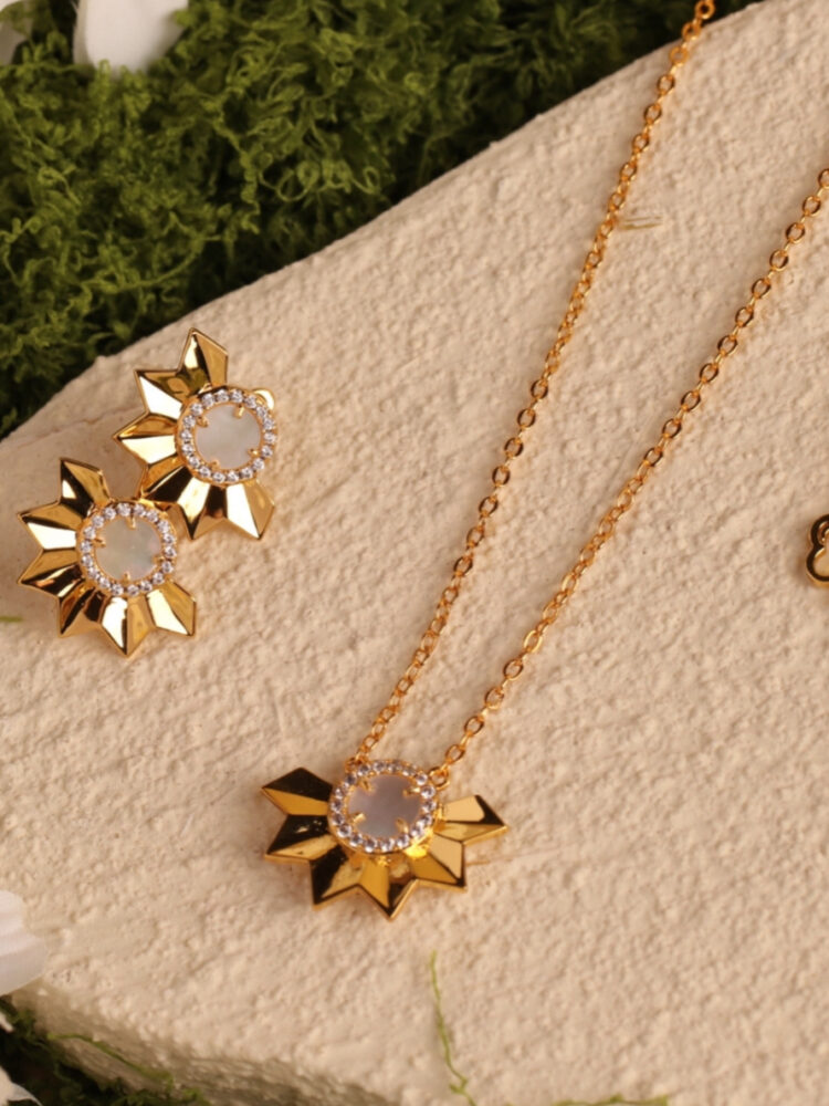 La Dore - Necklace & Earrings set