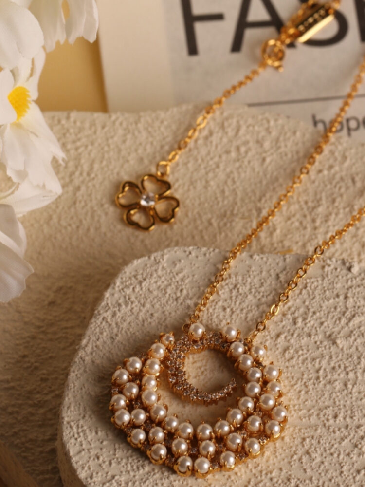Pearl glow - Long necklace