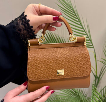 Ritzy classic Handbag - CAMEL color